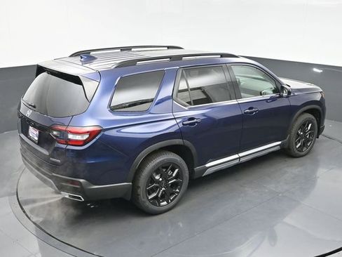 New 2025 Honda Pilot Touring image 31