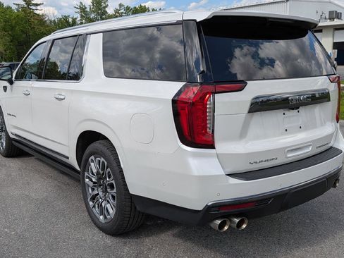 Used 2023 GMC Yukon XL Denali Ultimate AWD/4WD image 9
