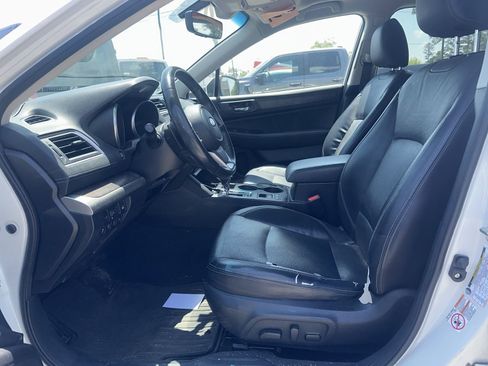 Used 2018 Subaru Outback 3.6R Limited AWD/4WD image 7