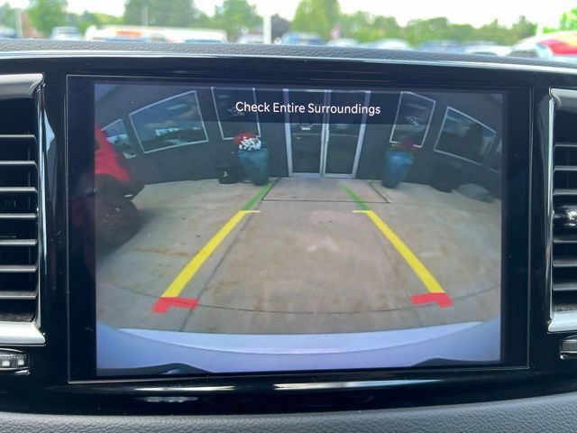 Certified 2023 Chrysler Pacifica Touring-L FWD image 28