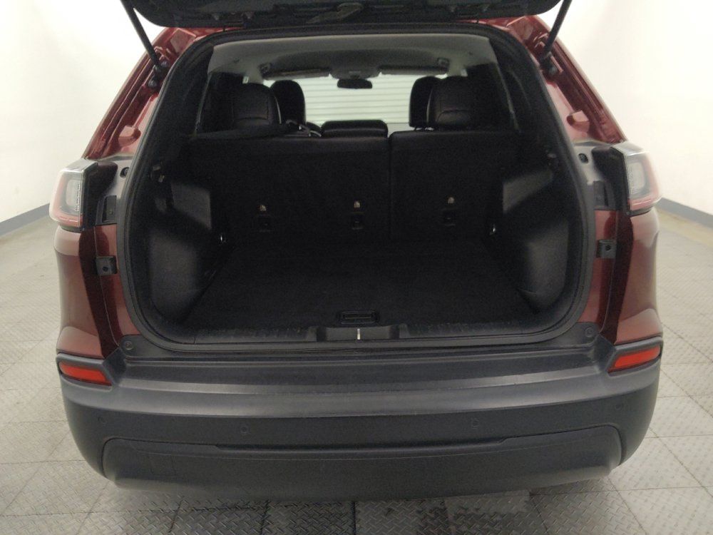 Used 2019 Jeep Cherokee Latitude Plus FWD image 29