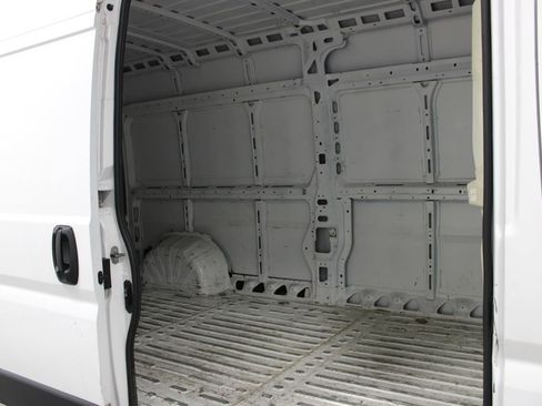 Used 2023 RAM ProMaster 2500 FWD image 24