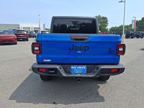 Used 2021 Jeep Gladiator Sport AWD/4WD image 5
