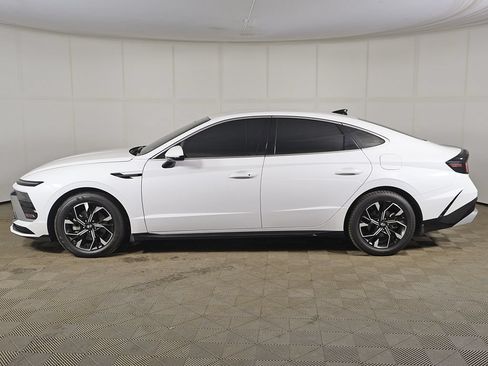 Used 2025 Hyundai Sonata SEL AWD/4WD image 12