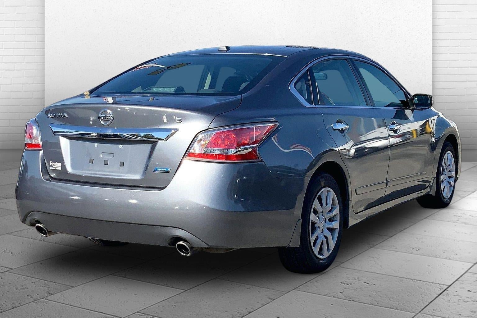 Used 2014 Nissan Altima 2.5 S w/ Display Audio Package FWD image 11