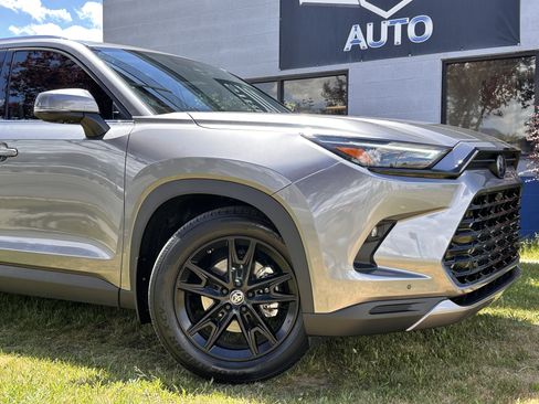 Used 2025 Toyota Grand Highlander AWD Hybrid image 3