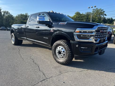 Used 2025 RAM 3500 Longhorn AWD/4WD image 2