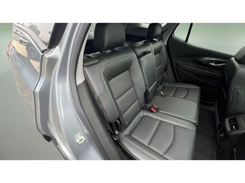 Certified 2024 GMC Terrain SLT w/ Infotainment Package II image 31