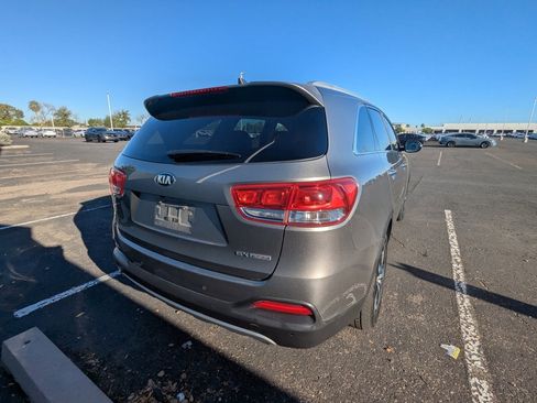 Used 2016 Kia Sorento EX image 5