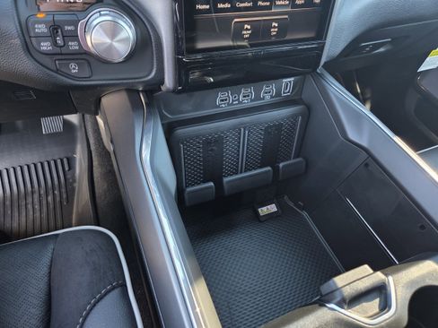New 2026 RAM 1500 Laramie image 13