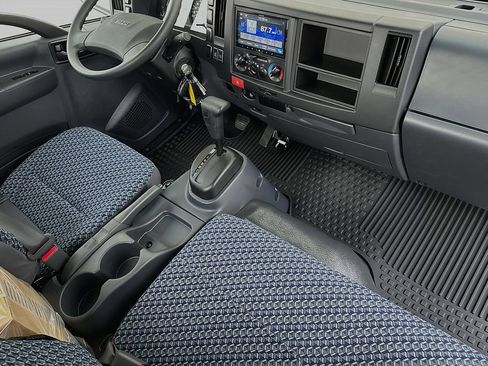 Used 2024 Isuzu NPR RWD image 11