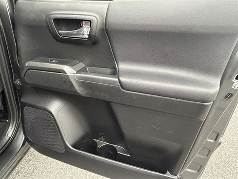 Used 2020 Toyota Tacoma SR5 image 24