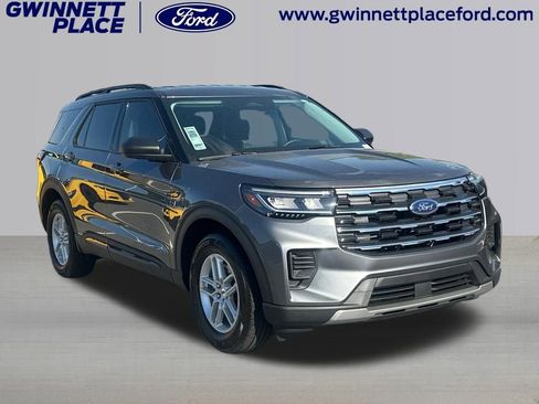 New 2026 Ford Explorer Active RWD image 3