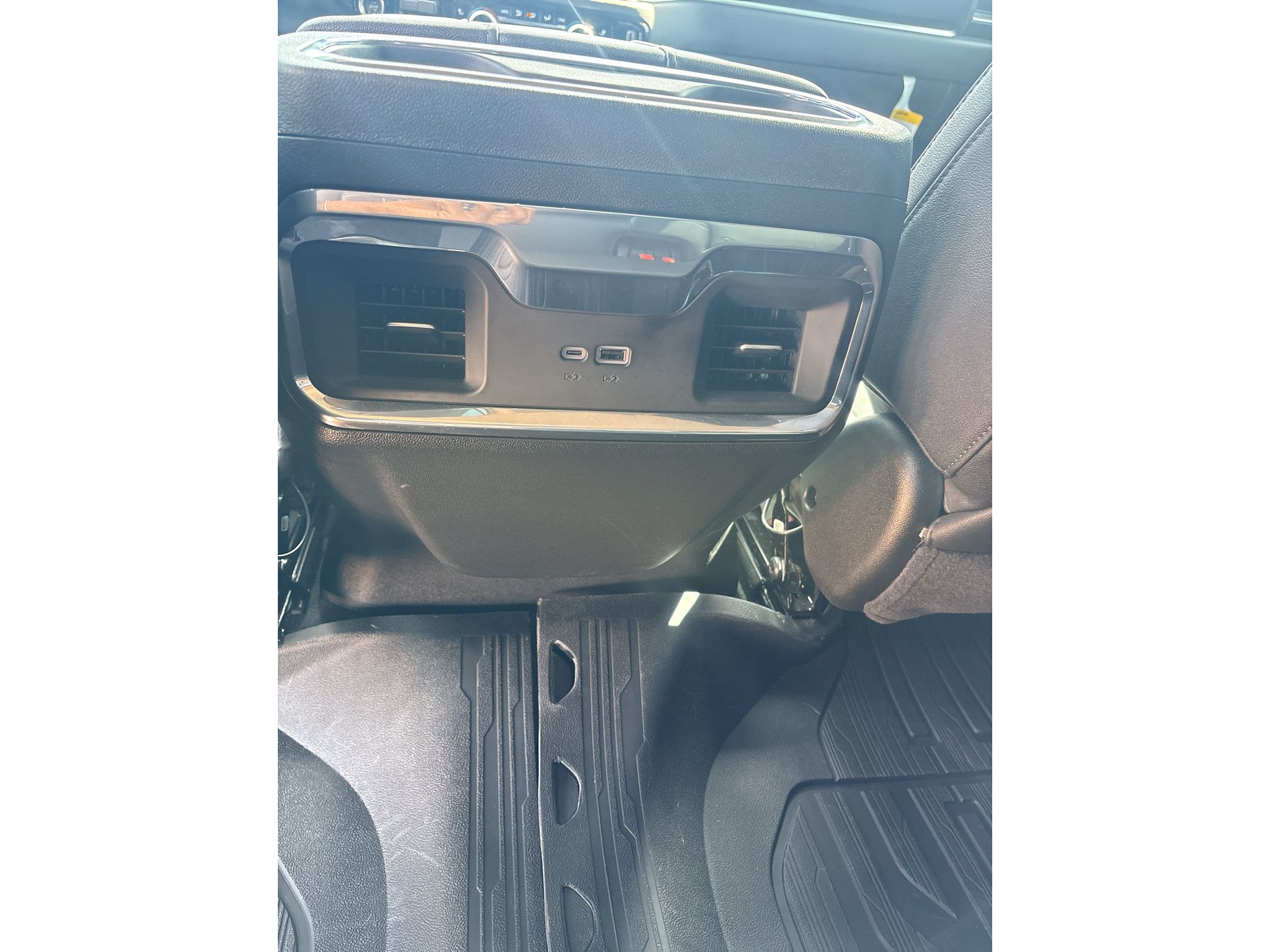 Used 2025 GMC Sierra 1500 Elevation w/ Elevation Premium Package AWD/4WD image 14