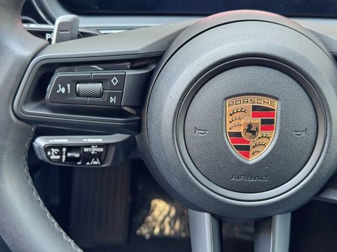 Used 2024 Porsche Cayenne Coupe AWD/4WD image 22
