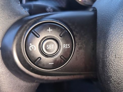 Used 2015 MINI Cooper S image 19