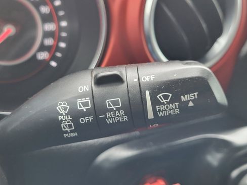 Used 2021 Jeep Wrangler Unlimited Rubicon image 34