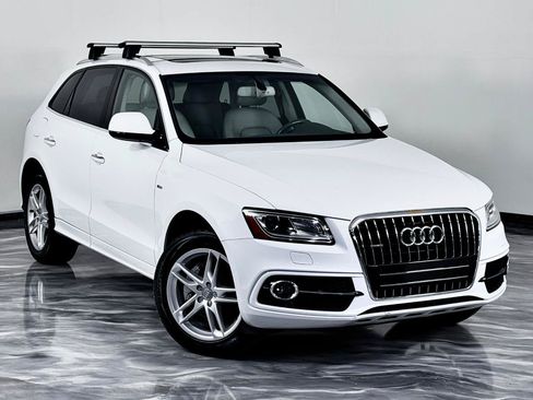 Used 2017 Audi Q5 3.0T Premium Plus w/ Technology Package AWD/4WD image 3