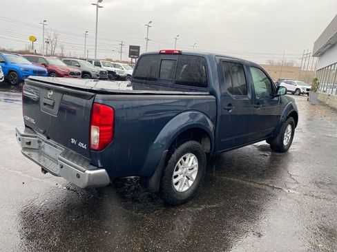 Used 2018 Nissan Frontier SV w/ Value Truck Package image 5