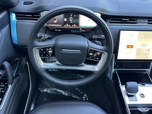 New 2026 Land Rover Range Rover Long Wheelbase SE AWD/4WD image 14
