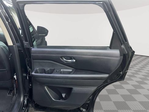 Used 2022 Nissan Pathfinder Platinum w/ Cargo Package AWD/4WD image 33