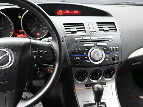 Used 2010 MAZDA MAZDA3 i Touring FWD image 21