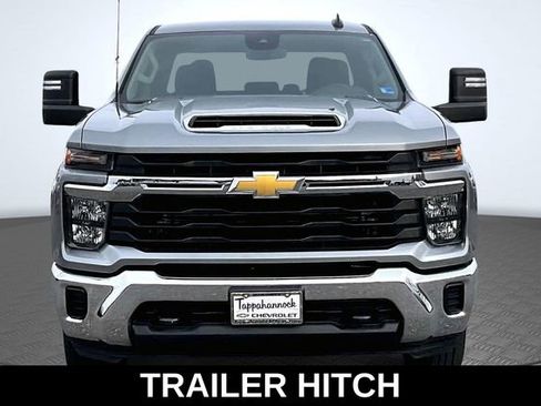 Used 2024 Chevrolet Silverado 2500 LT image 3