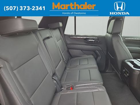 Used 2025 Chevrolet Tahoe LT AWD/4WD image 16