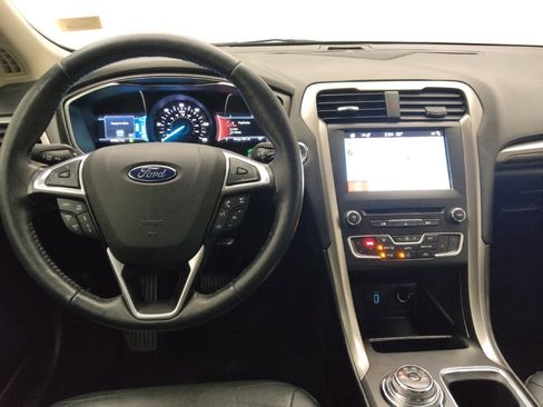 Used 2018 Ford Fusion SE w/ Equipment Group 602A image 22