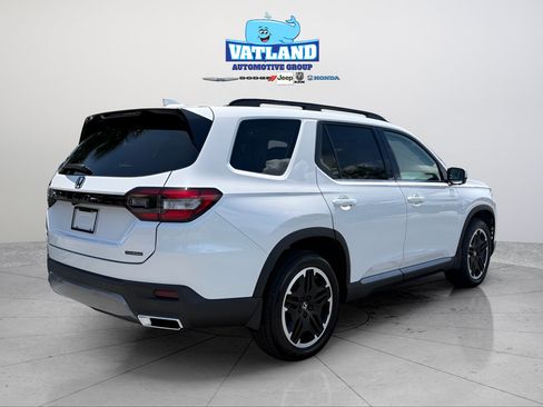 New 2026 Honda Pilot Touring image 5