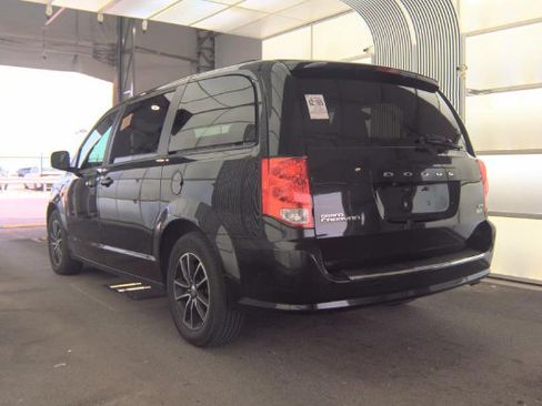Used 2019 Dodge Grand Caravan GT FWD image 4
