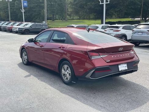 Certified 2026 Hyundai Elantra SE FWD image 5