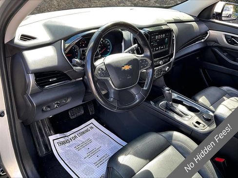 Used 2018 Chevrolet Traverse LT w/ LPO, 'HIT The Road' Package AWD/4WD image 12