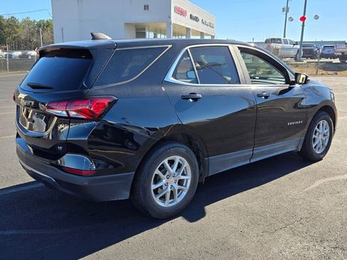 Used 2022 Chevrolet Equinox LT image 3