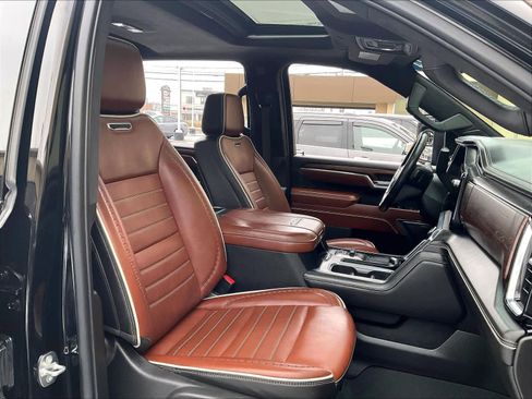 Used 2024 GMC Sierra 2500 Denali Ultimate image 11