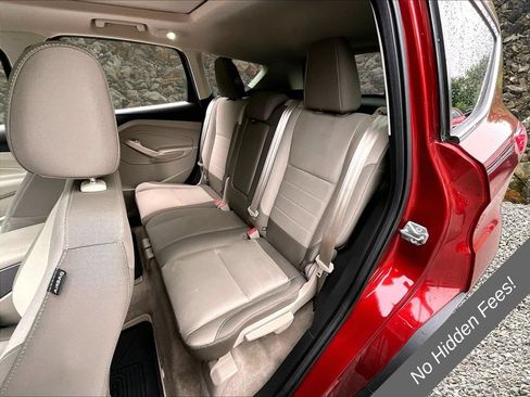 Used 2016 Ford Escape SE w/ SE Cold Weather Package AWD/4WD image 23