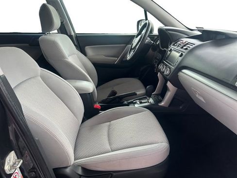 Used 2018 Subaru Forester 2.5i w/ Alloy Wheel Package image 16