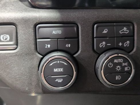 Used 2024 Chevrolet Silverado 1500 LTZ AWD/4WD image 10