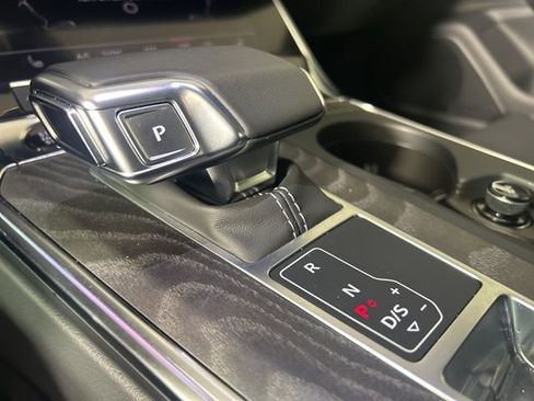 Used 2025 Audi A6 2.0T Premium w/ Convenience Plus Package image 30