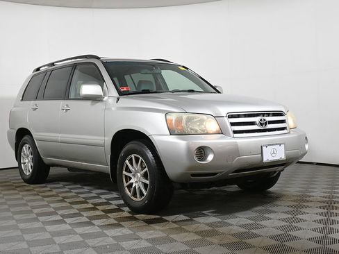 Used 2004 Toyota Highlander 4WD image 9