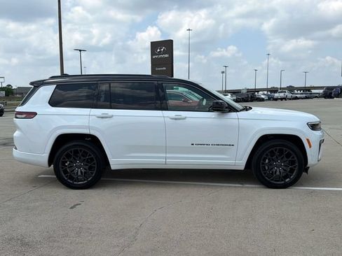 New 2026 Jeep Grand Cherokee L Summit AWD/4WD image 8