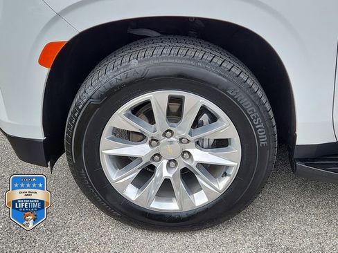 Certified 2023 Chevrolet Suburban Premier RWD image 7