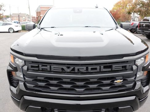 Used 2023 Chevrolet Silverado 1500 Custom image 6
