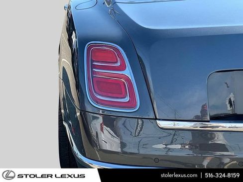 Used 2017 Bentley Mulsanne RWD image 10