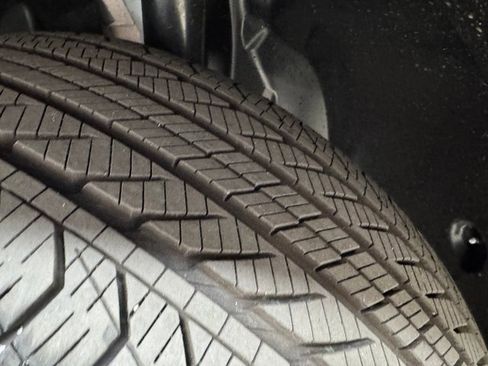 New 2025 Mercedes-Benz GLB 250 4MATIC image 29