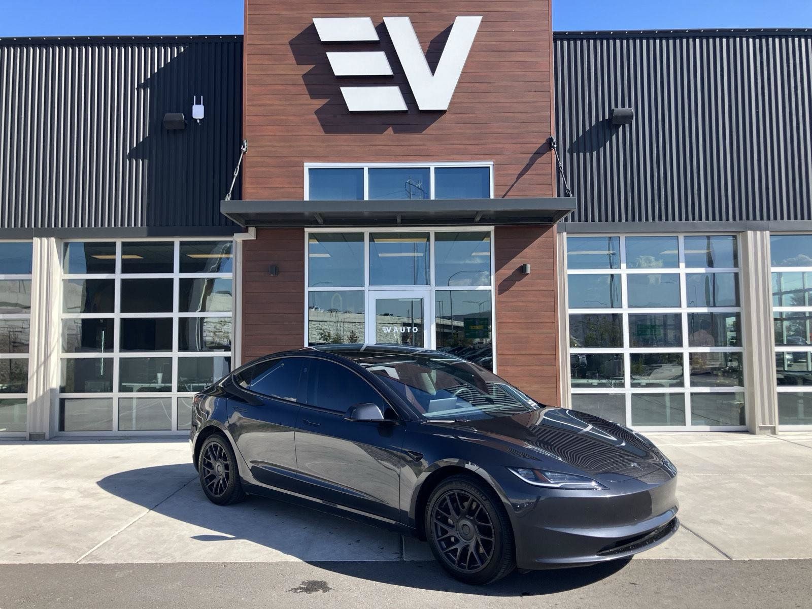 Used 2025 Tesla Model 3 Long Range RWD image 1
