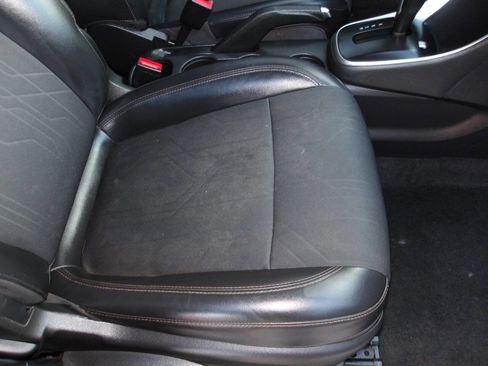 Used 2018 Chevrolet Trax LT w/ LT Convenience Package image 19