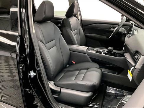 New 2026 Nissan Rogue SV FWD image 38