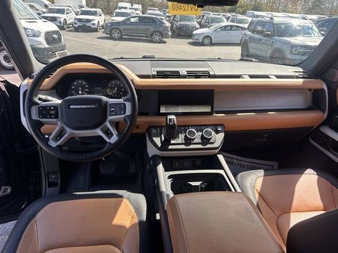 Used 2024 Land Rover Defender 110 X-Dynamic SE AWD/4WD image 9