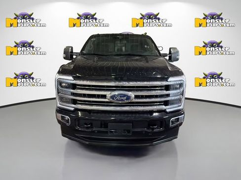 Used 2025 Ford F250 Platinum w/ Platinum Plus Package image 2